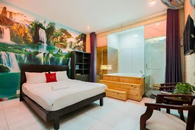 스파 욕조 디럭스 스위트 — Hoa Hồng Hotel Ho Chi Minh City